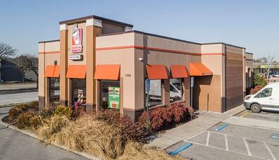 Cromwell Field Shopping Center