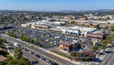 Hunter Court Shopping Center
